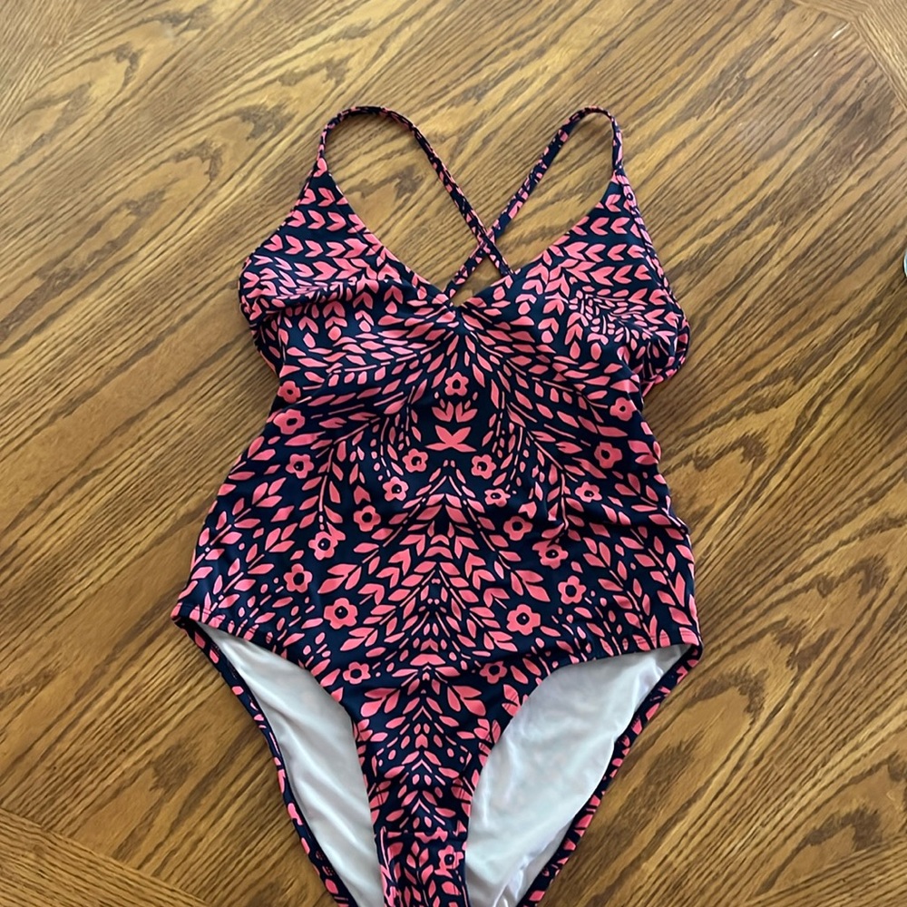 Women’s One Piece Swimsuit size Large